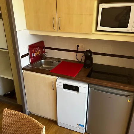 T2 Vue Mer, Saint-raphael, Village Cap Esterel * Сен-Рафаэль